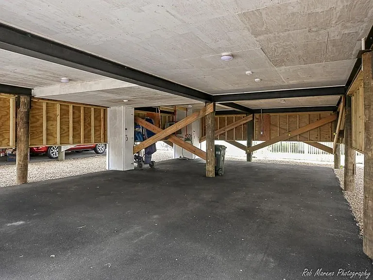 44 Railroad Ave — Photo 26