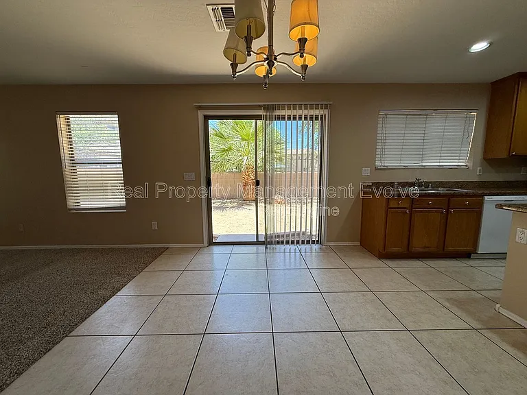8145 W Palo Verde Ave — Photo 10
