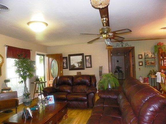 2nd image of 304 Englewood Dr