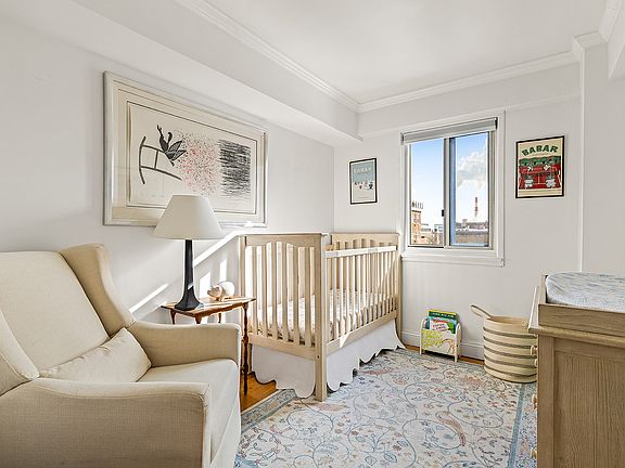 5th image of 401 E 65th St #11HI