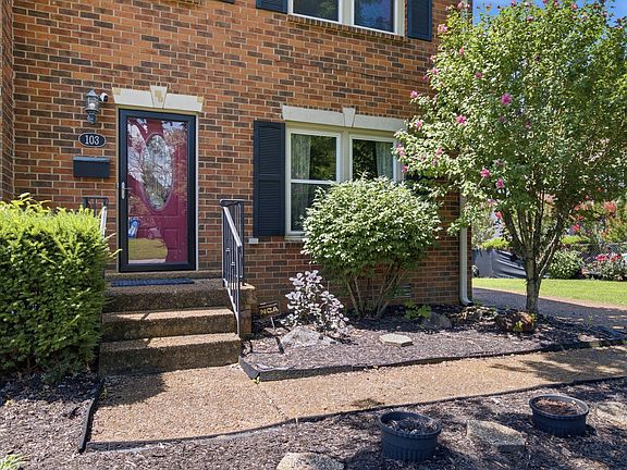 4th image of 103 Woodcraft Ct