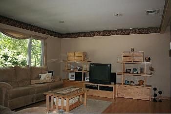 1st image of 282 Maple Rd