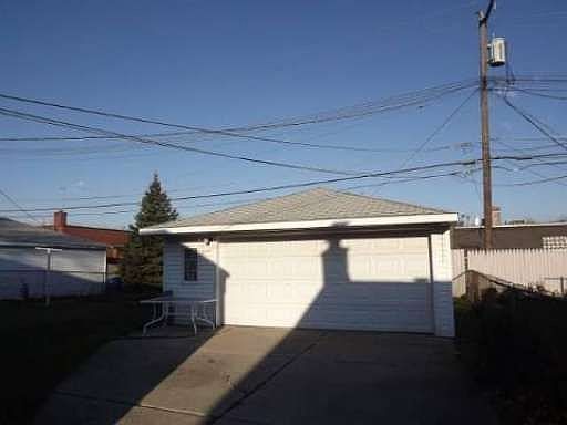 4th image of 31225 Burton St