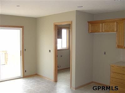 4th image of 4618 Brooke St