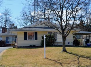 104 Williamsburg Rd, Sterling, VA 20164