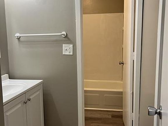 4th image of 1603 Reckinger Rd #303