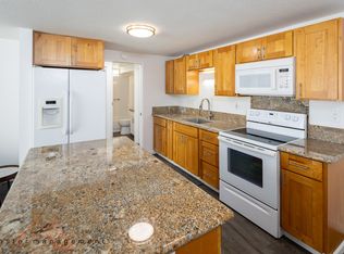 440 Lewers St APT 903, Honolulu, HI 96815