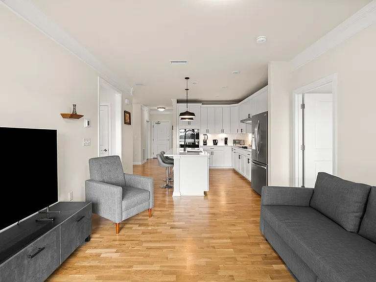 4 Stratton Dr #408 — Photo 7