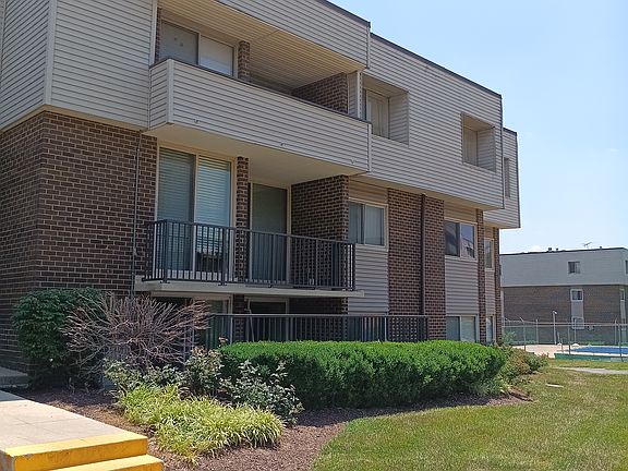 4th image of 10218 Prince Pl