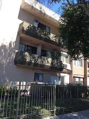 4th image of 8140 Langdon Ave APT 26