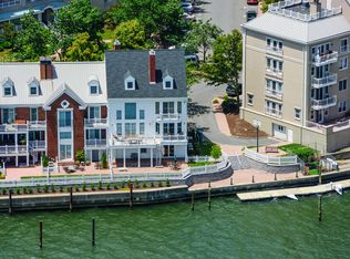 108 Shearwater Ct E, Jersey City, NJ 07305
