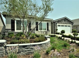 535 S Cascade Way, Madera, CA 93636