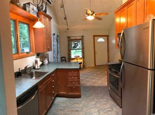 26 Breezy Point Rd, Wading River, NY 11792