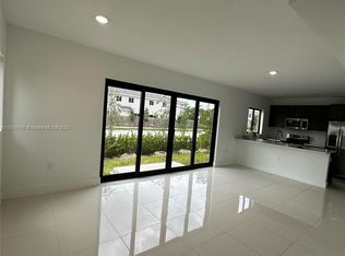 Aurora, Homestead, FL 33034