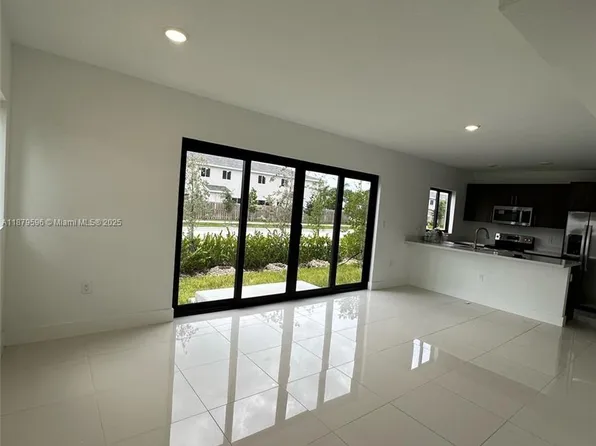 1184 NW 3rd St, Homestead, FL 33034