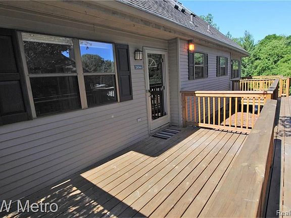 2nd image of 24566 Cashmere Ct