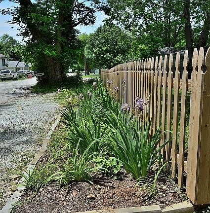 4th image of 1021 E Thornton Dr