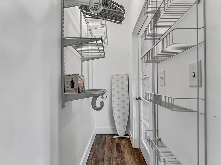 4865 Main St — Photo 28