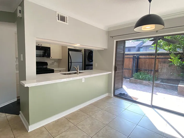 2601 S Braeswood Blvd #403 — Photo 5