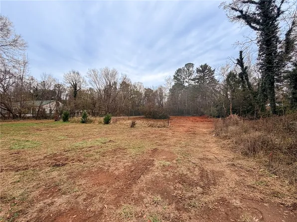 2723B Poinsett Hwy, Greenville, SC 29617
