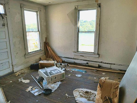 5th image of 43 Cole St