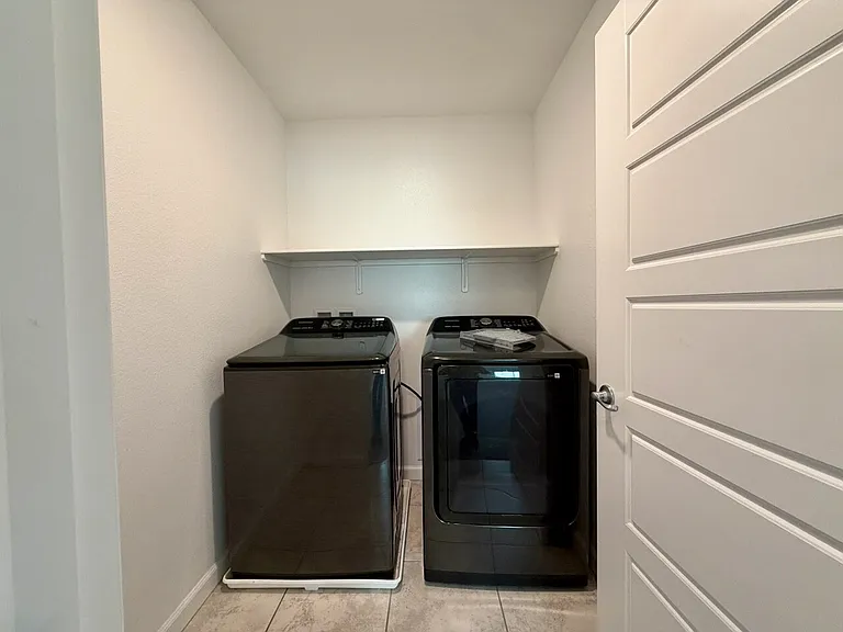 687 Pickled Pepper Pl — Photo 32