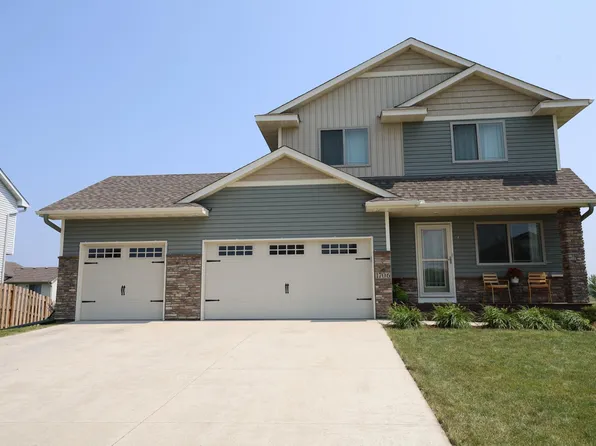 1706 Redhawk Way, Mayer, MN 55360