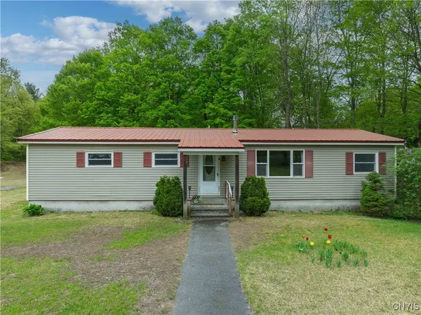 1376 County Route 8, Fulton, NY 13069