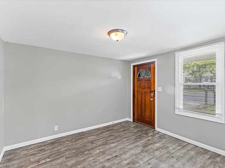 675 Main St #2 — Photo 8