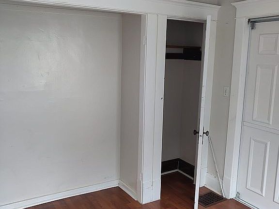 3rd image of 174 Chadduck Ave