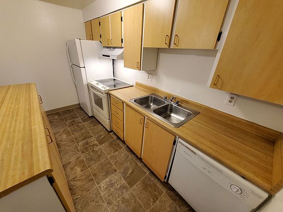 5th image of 4788 Skyline Rd S APT 19