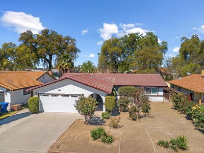 1014 Raymond Rd, Hanford, CA, 93230