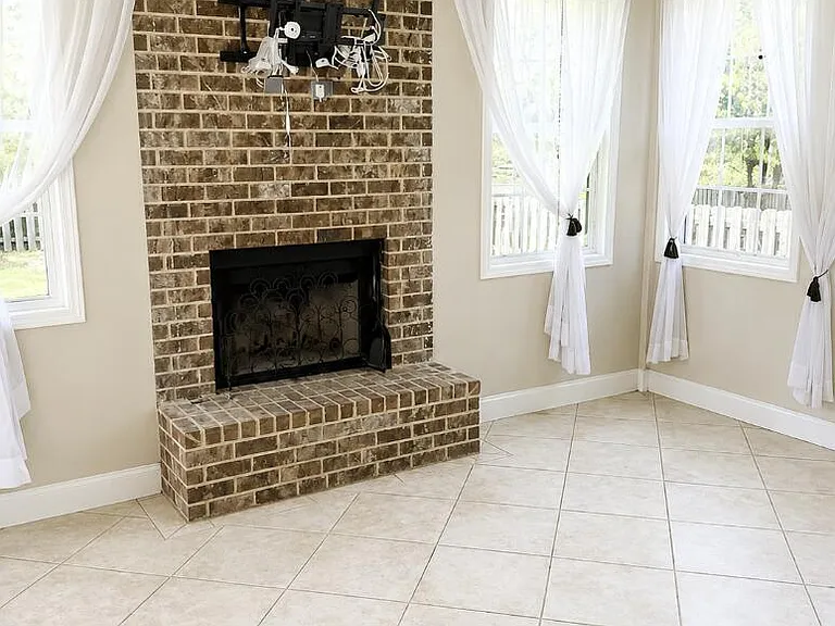 842 Herrington Dr — Photo 8