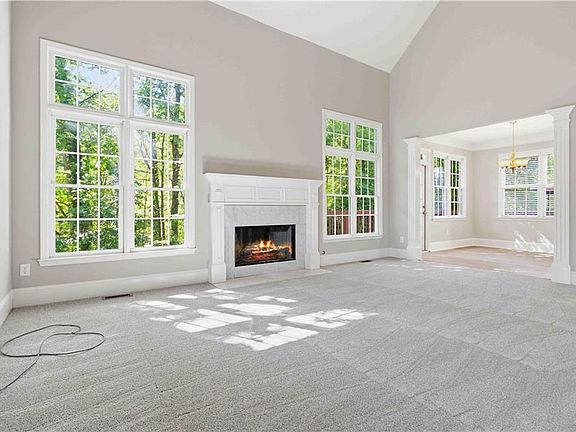 3rd image of 4195 Longlake Dr