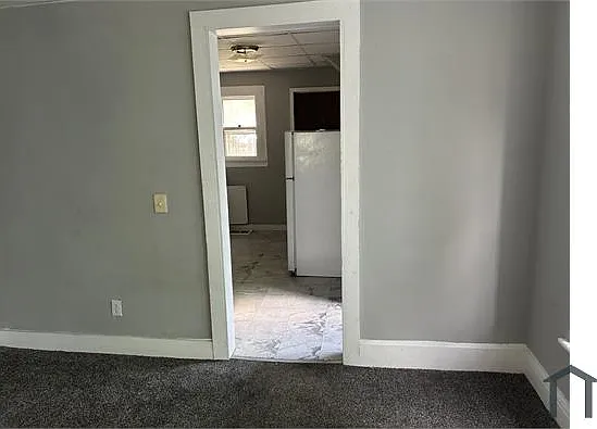 144 Rohr St — Photo 11