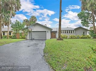 8825 NW 17th Mnr, Coral Springs, FL 33071