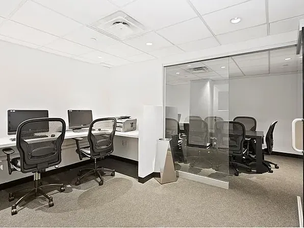 635 West 42nd Street image 17 of 26