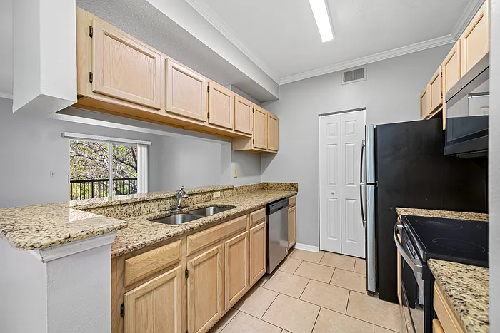 5612 Pinnacle Heights Cir #206 — Photo 15