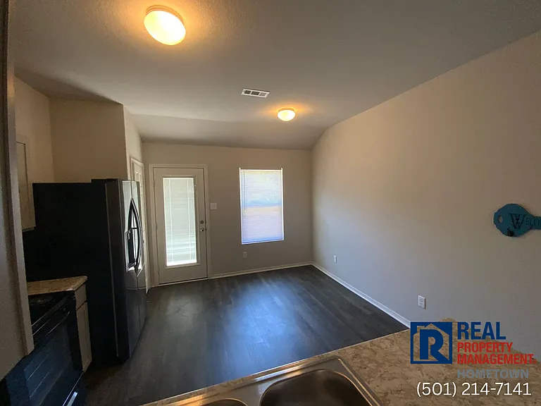 41 Winter Valley Cv — Photo 7