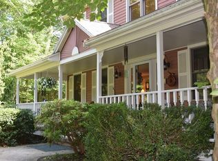 45 Comstock Dr, Wrentham, MA 02093