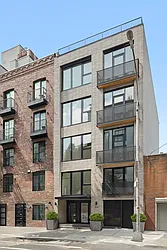 419 Manhattan Avenue in Williamsburg