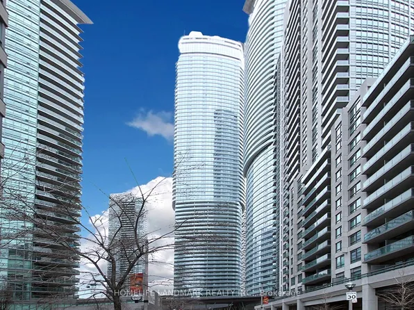 12 York St #1504, Toronto, ON M5J 0A9