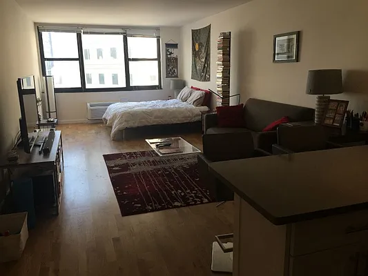 Rented by LL Real Estate Services | media 1