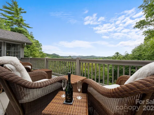 1031 W Rochester Dr #9, Cashiers, NC 28717