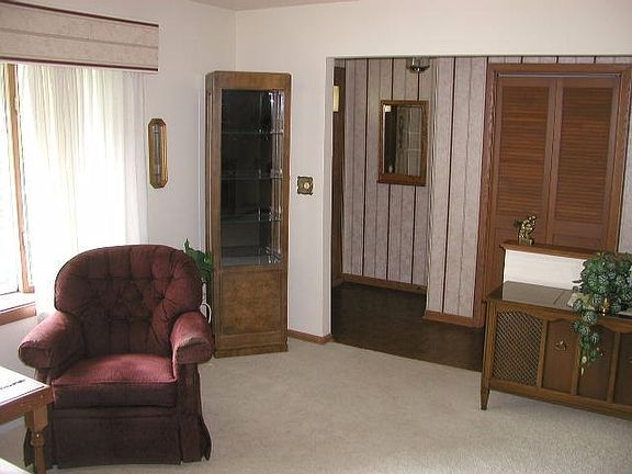 3rd image of 18430 Honey Creek Dr