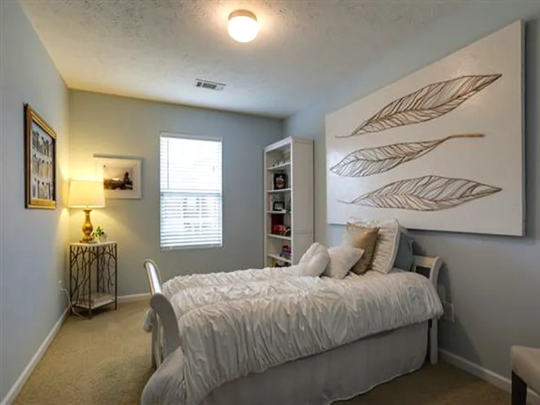 1300 Crown Point Pl — Photo 25