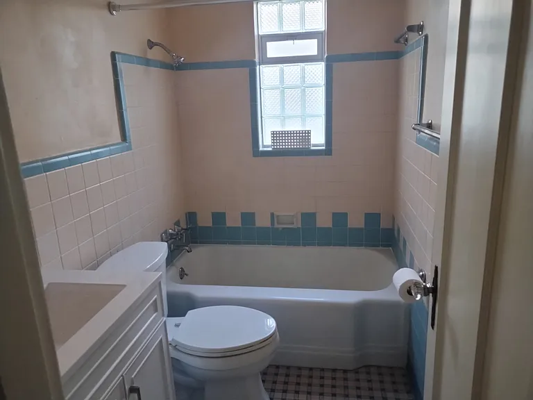 2826 Lawndale Ave #2 — Photo 14