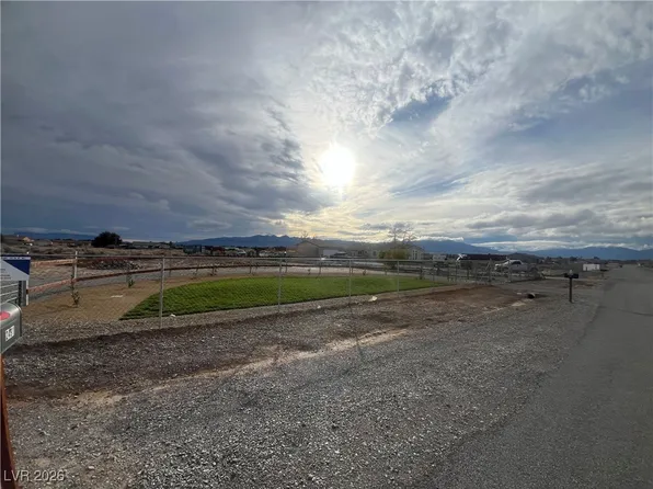 2491 Deadwood St, Pahrump, NV 89048