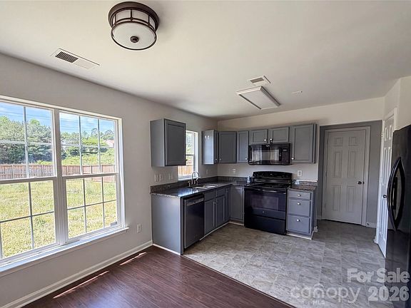 4th image of 7115 Wandering Creek Dr