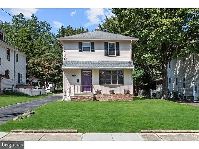 312 Lexington Ave photo 1